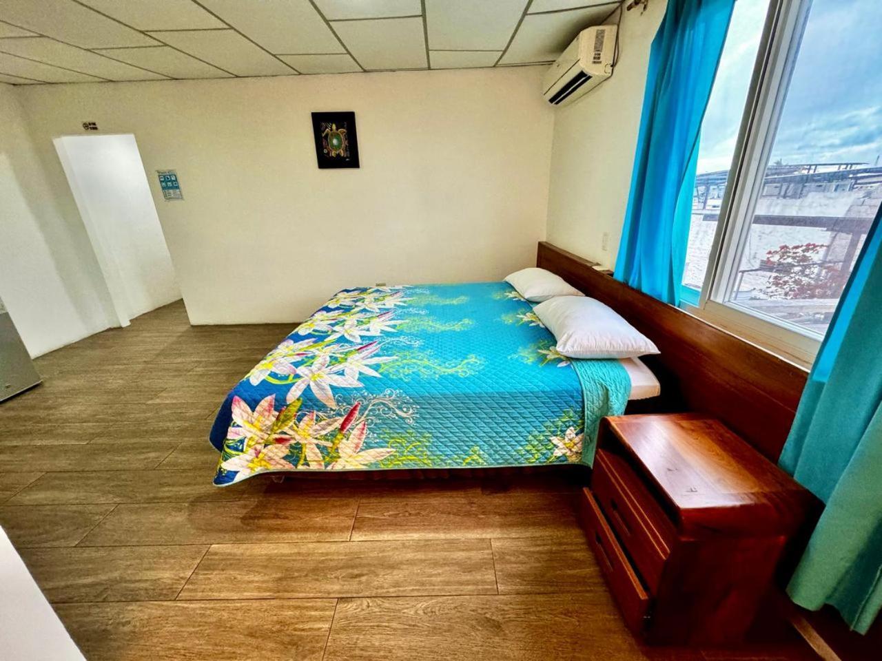 Hostal Muyuyo Puerto Ayora  Exteriér fotografie