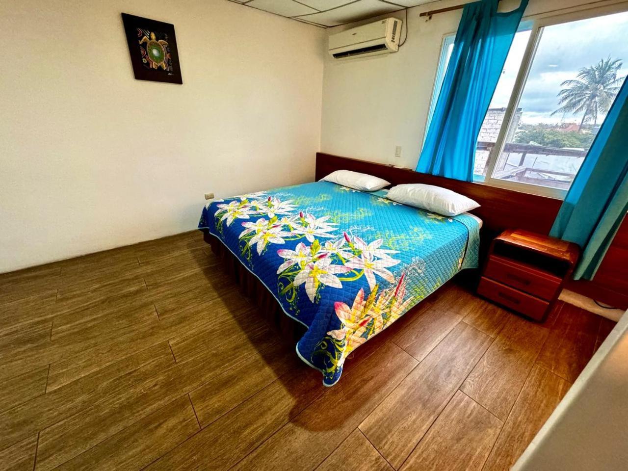 Hostal Muyuyo Puerto Ayora  Exteriér fotografie