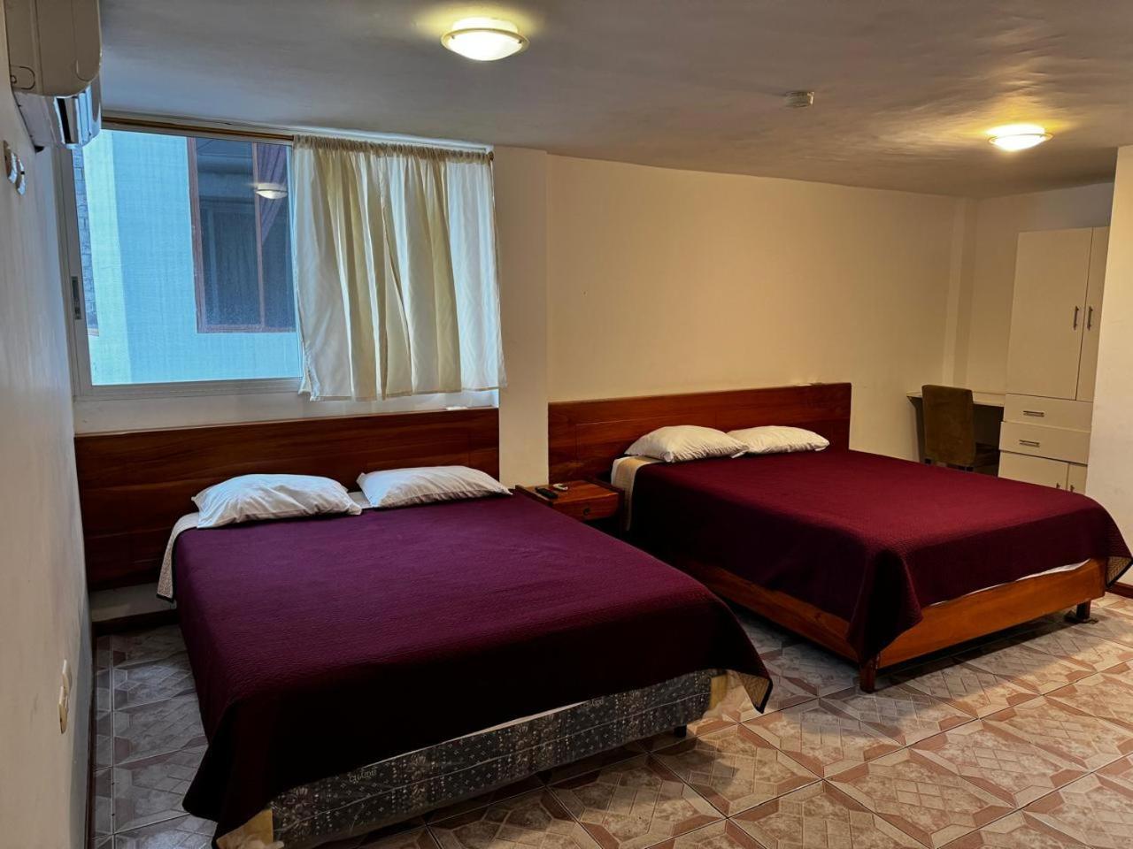 Hostal Muyuyo Puerto Ayora  Exteriér fotografie