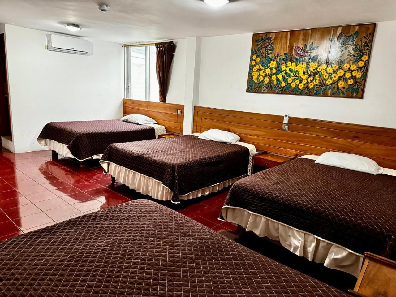 Hostal Muyuyo Puerto Ayora  Exteriér fotografie