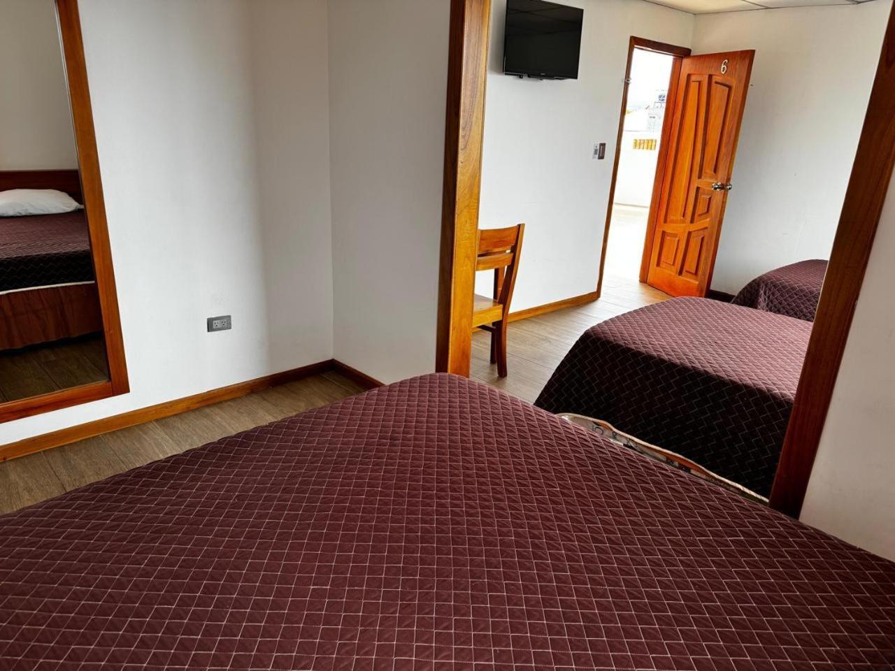 Hostal Muyuyo Puerto Ayora  Exteriér fotografie