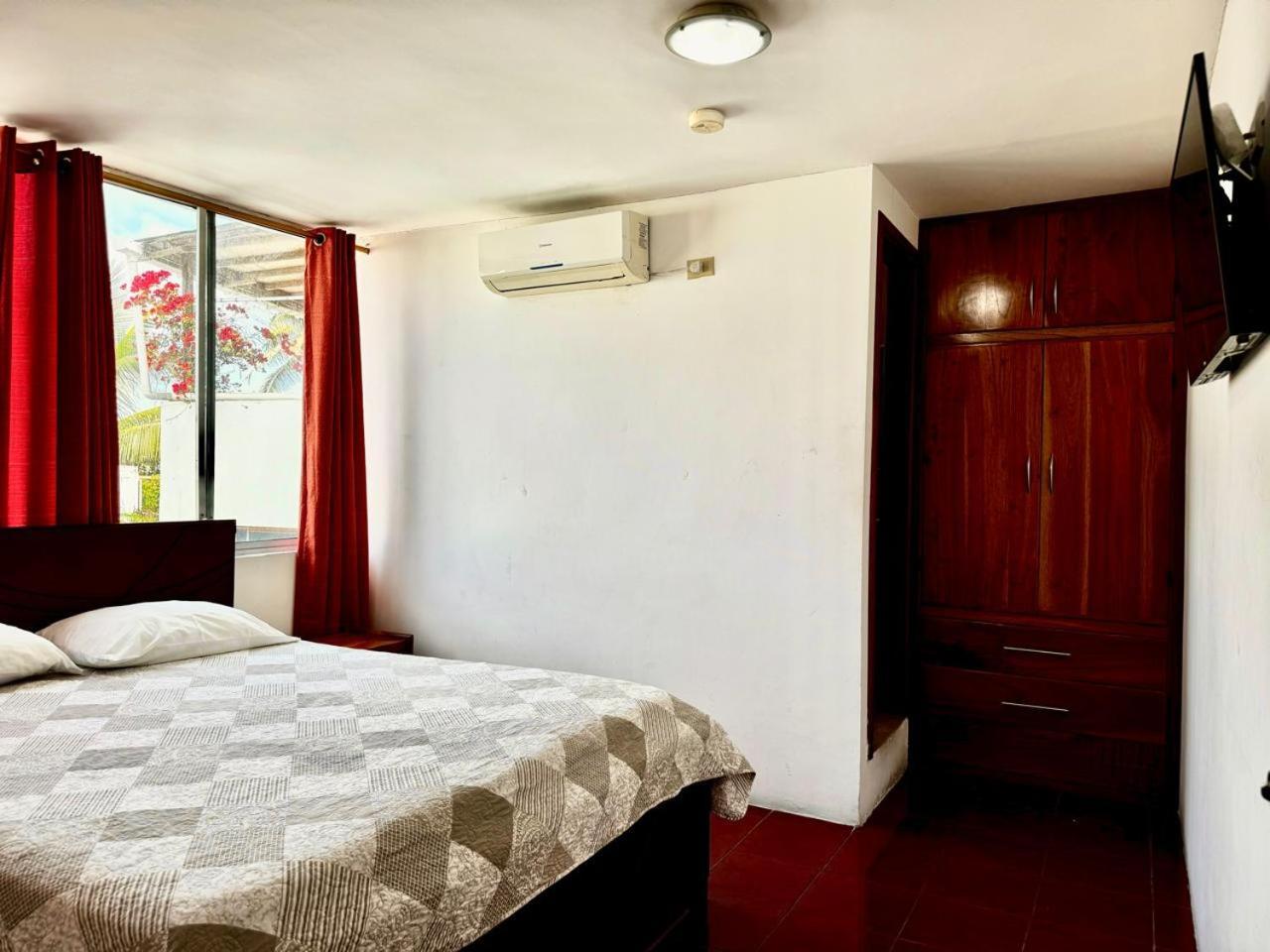 Hostal Muyuyo Puerto Ayora  Exteriér fotografie