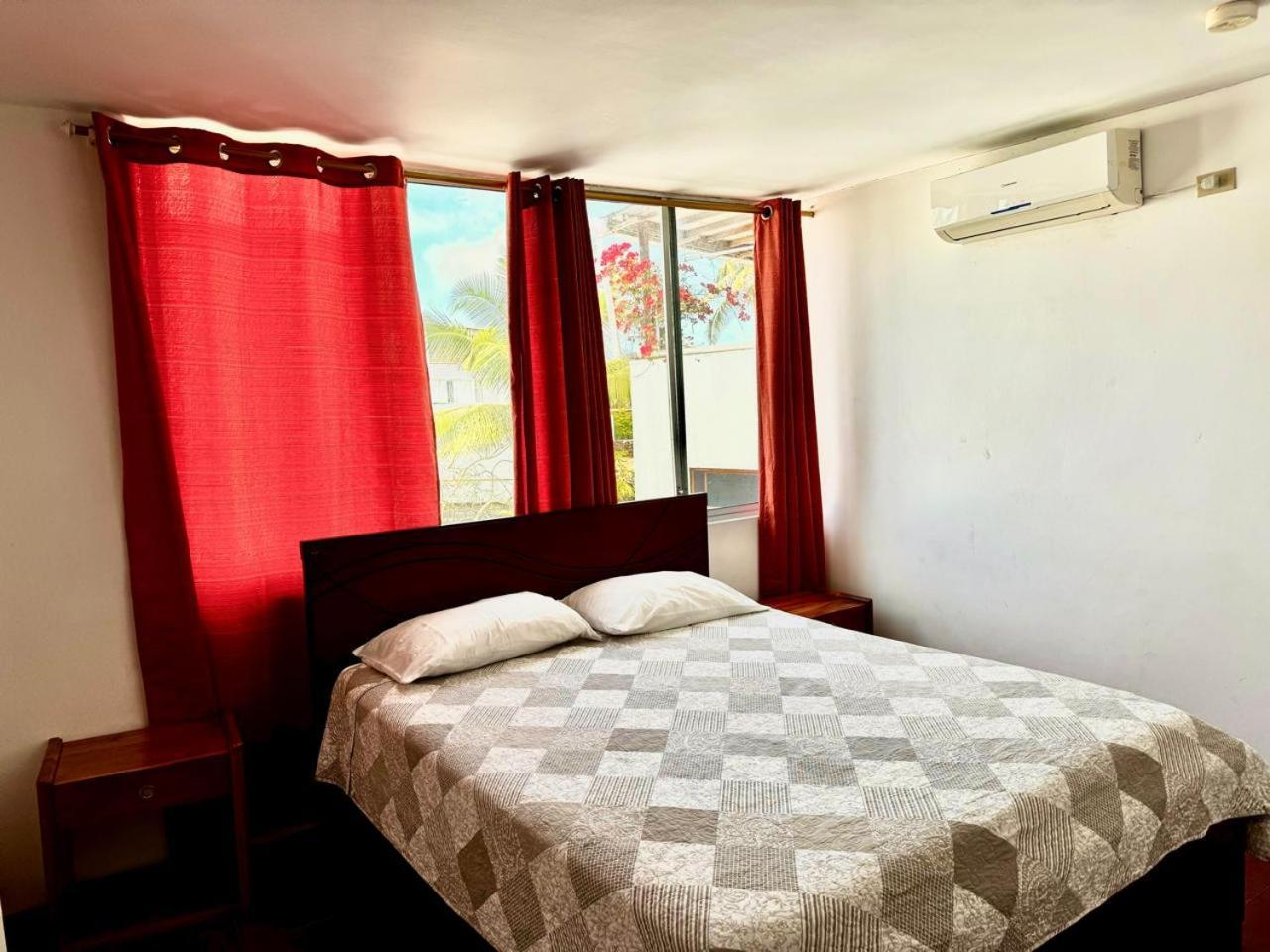 Hostal Muyuyo Puerto Ayora  Exteriér fotografie